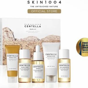 Madagascar Centella Toning Toner - Gold & White